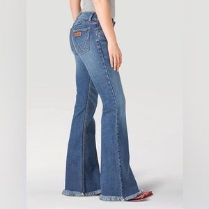 Wrangler Women's Retro Mae Frayed Flare Jean